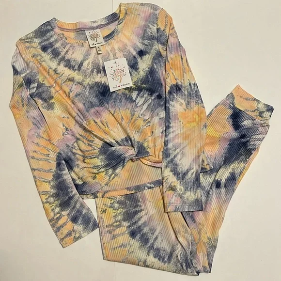 Tie dye Long sleeve top with jogger pants - NWT- Size 8 - Picture 1 of 5